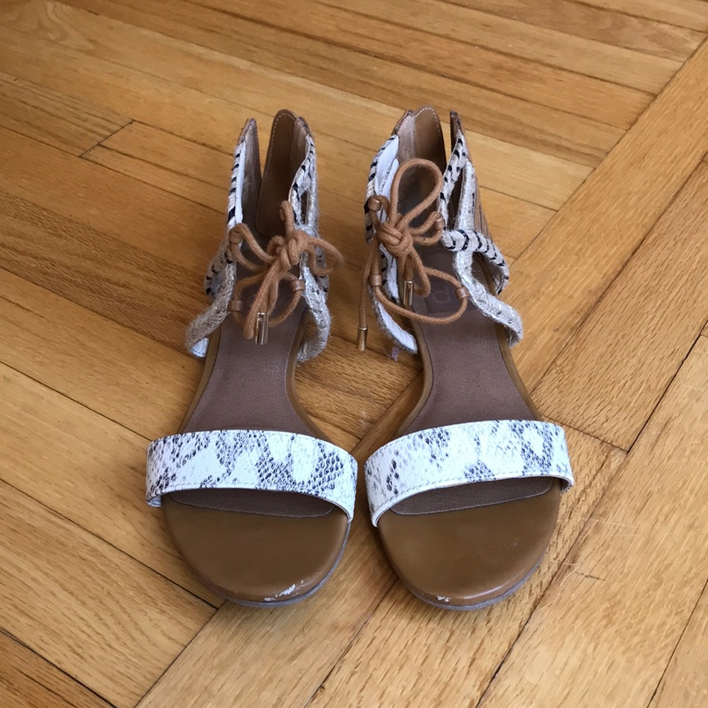 sandals; size 7.5